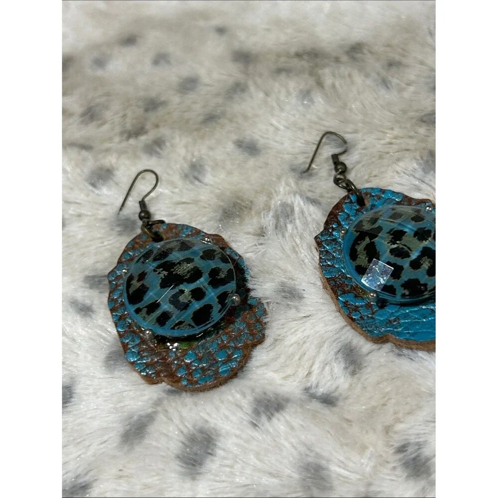 Unbranded stylish teal